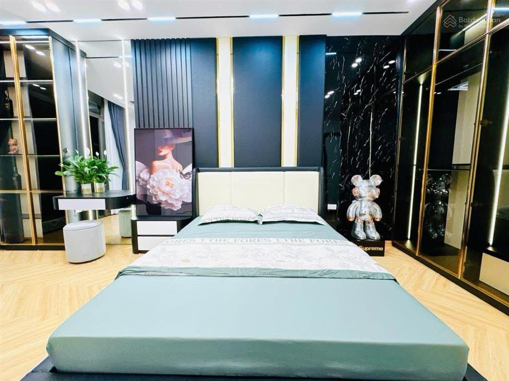 Giá rẻ! phố pháo đài láng thang máy, 2 thoáng, ngõ ba gác tránh xe máy, gần phố, ở ngay 42m2*6t