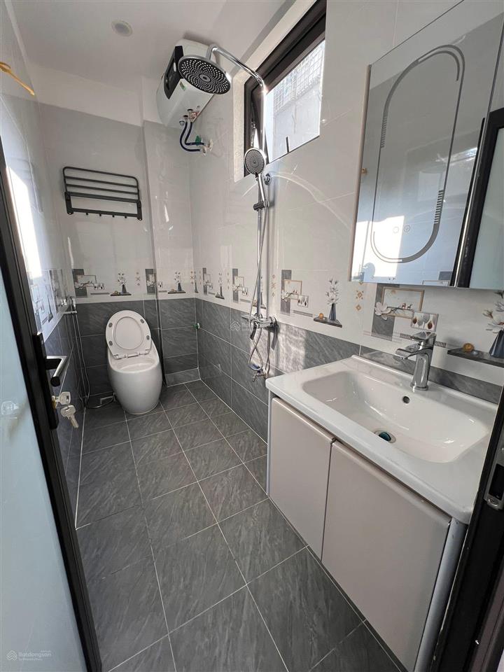 Quá rẻ! hồ đắc di,20m ra phố,thang máy, gần hồ, ngõ nông, nhà xây mới,full nt , ở ngay 42m2*6 t