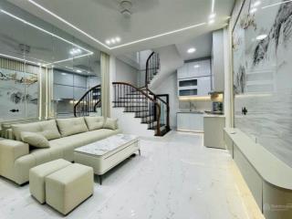 Nhà đẹp! phố thái thịnh, sát phố, ô tô cách 35m, ngõ thông 2 thoáng, nhà xây mới đẹp 40m2*5t