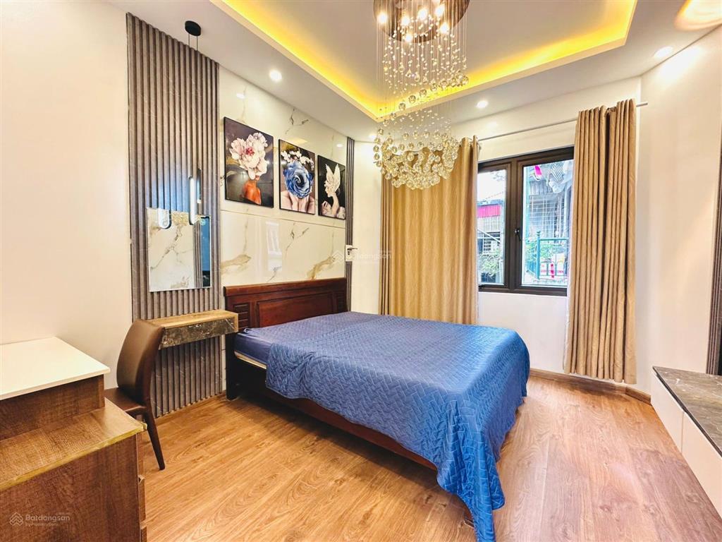Giảm 500tr! bán nhà tôn đức thắng 20m ra phố 2 thoáng, trước nhà sh quay đầu, tặng full nt 42m2*5t