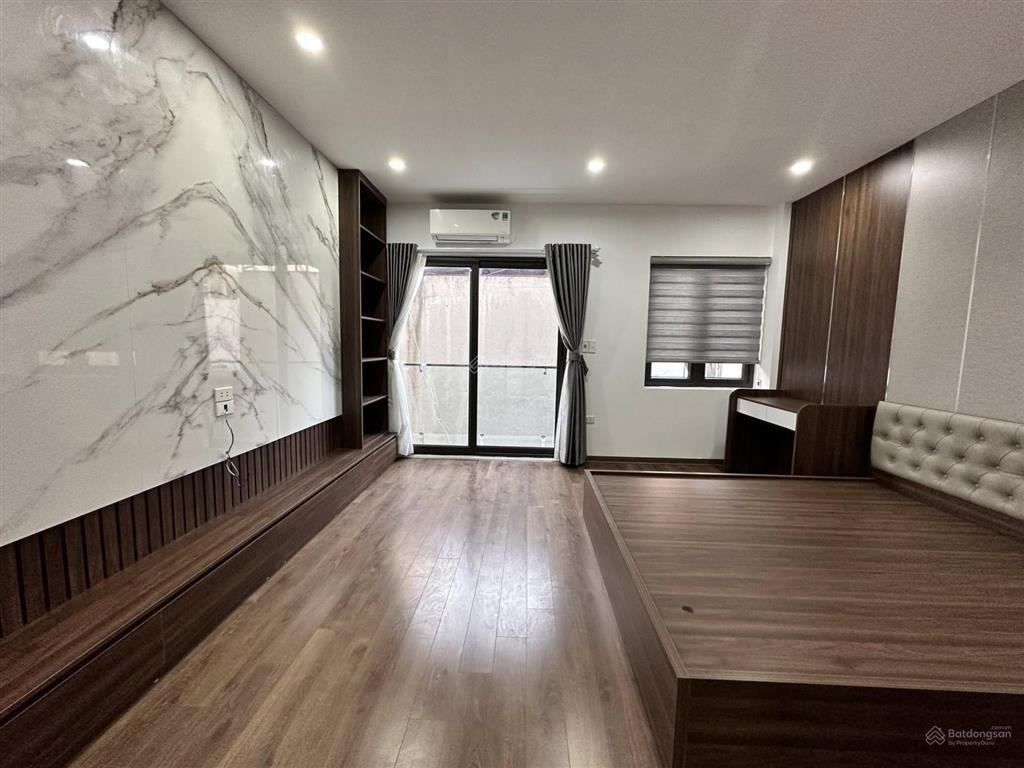 Giá sốc! nhà pháo đài láng, ngõ thông, 4 chỗ đỗ cửa, kd, sổ vuông, không qh, có thang máy, 48m2*6t.