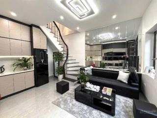 Nhà đẹp!trung phụng,cách mặt ngõ 30 m trước nhà thoáng sáng ,gần oto, nhà xây mới đẹp,dt 39m 2*5 t