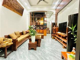 Đẹp quá nhà thái thịnh, ngõ to thông thoáng, trước nhà 2,5m, full nội thất, ở kết hợp cho thuê tốt