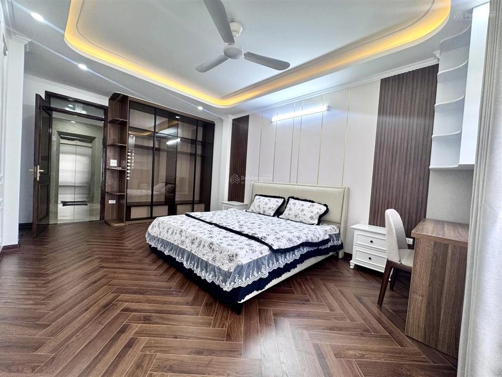 Cực rẻ! nhà pháo đài láng, ngõ thông, 4 chỗ đỗ cửa, kd, sổ vuông, không qh, có thang máy, 48m2*6t