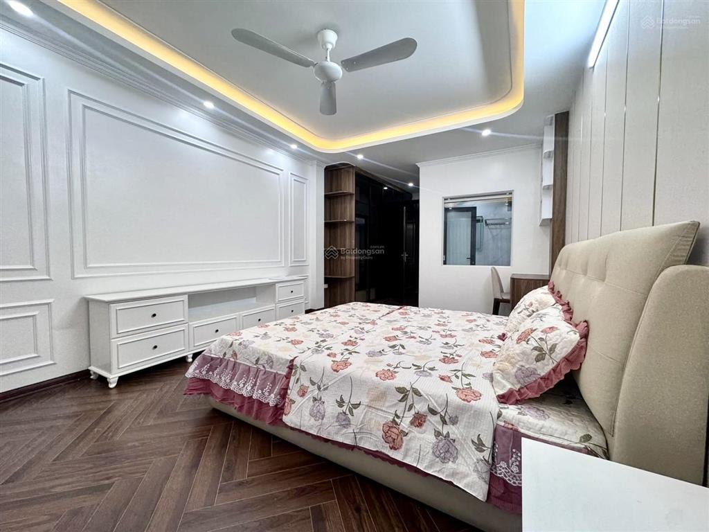 Cực rẻ! nhà pháo đài láng, ngõ thông, 4 chỗ đỗ cửa, kd, sổ vuông, không qh, có thang máy, 48m2*6t