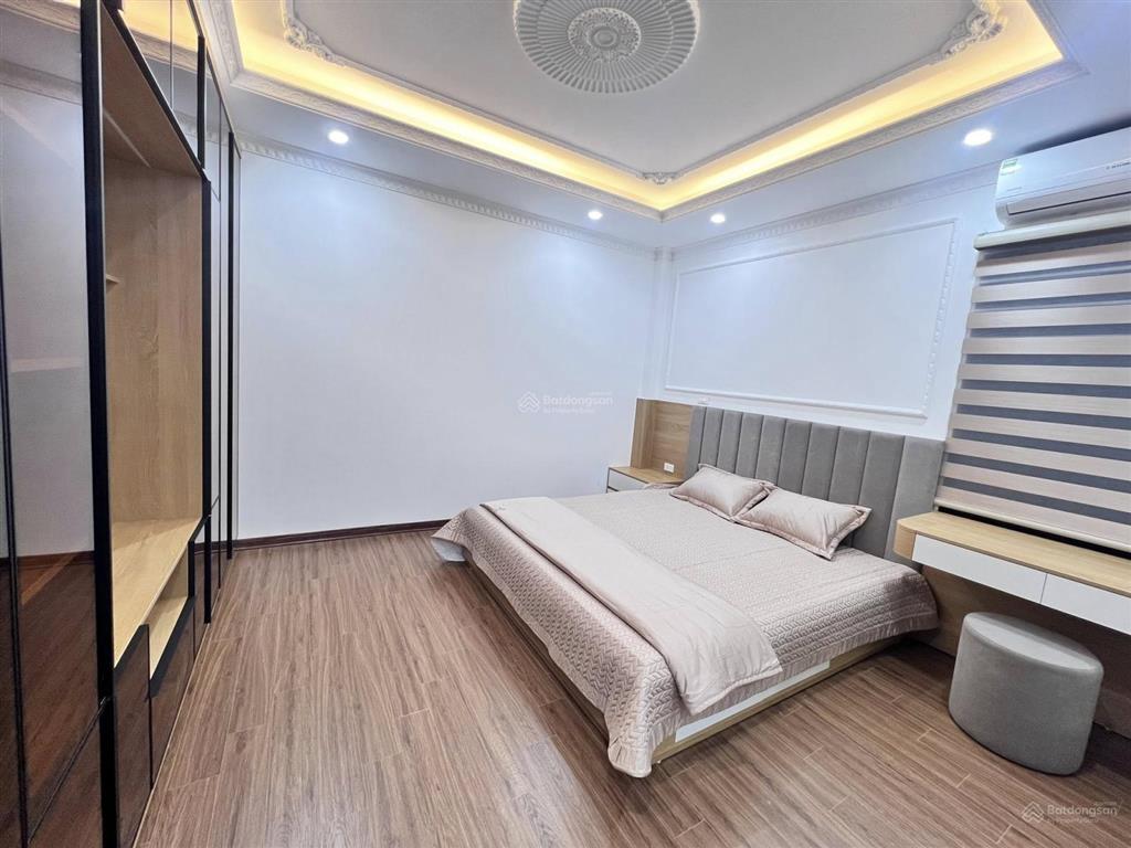 Rẻ cực nhà thái thịnh, 3 thoáng, 30m ra phố, ngõ thông, mặt tiền đẹp, nội thất 5 sao, 45m*5t