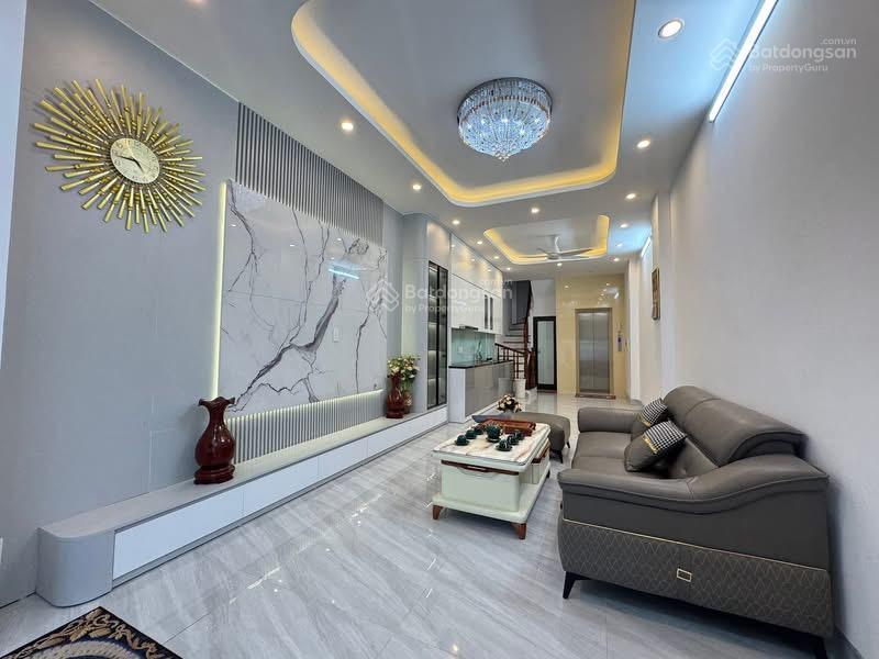 Quá đẹp ! xã đàn,thang máy, lô góc, 2 thoáng,1 nhà ra phố, gần bãi đỗ xe ô tô, nhà đẹp,full 42m2 6t