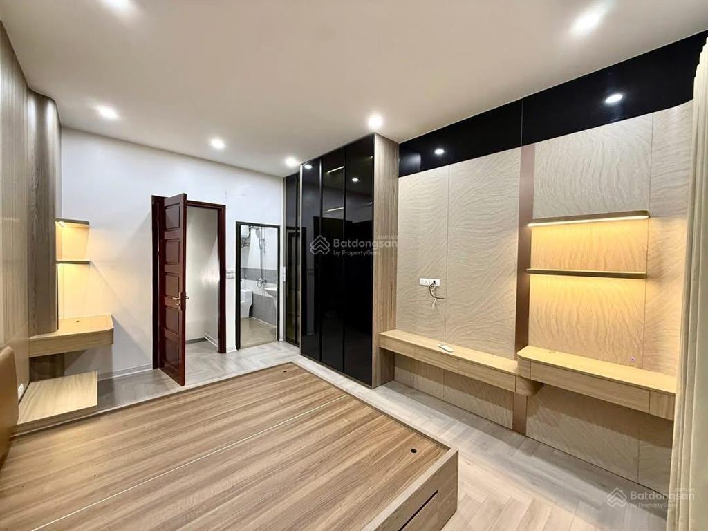 Cực hiếm! thái hà, 30 m ra phố,10m oto, ngõ nông, không quy hoạch,ở hay cho thuê đều hợp lý 42 m 5t