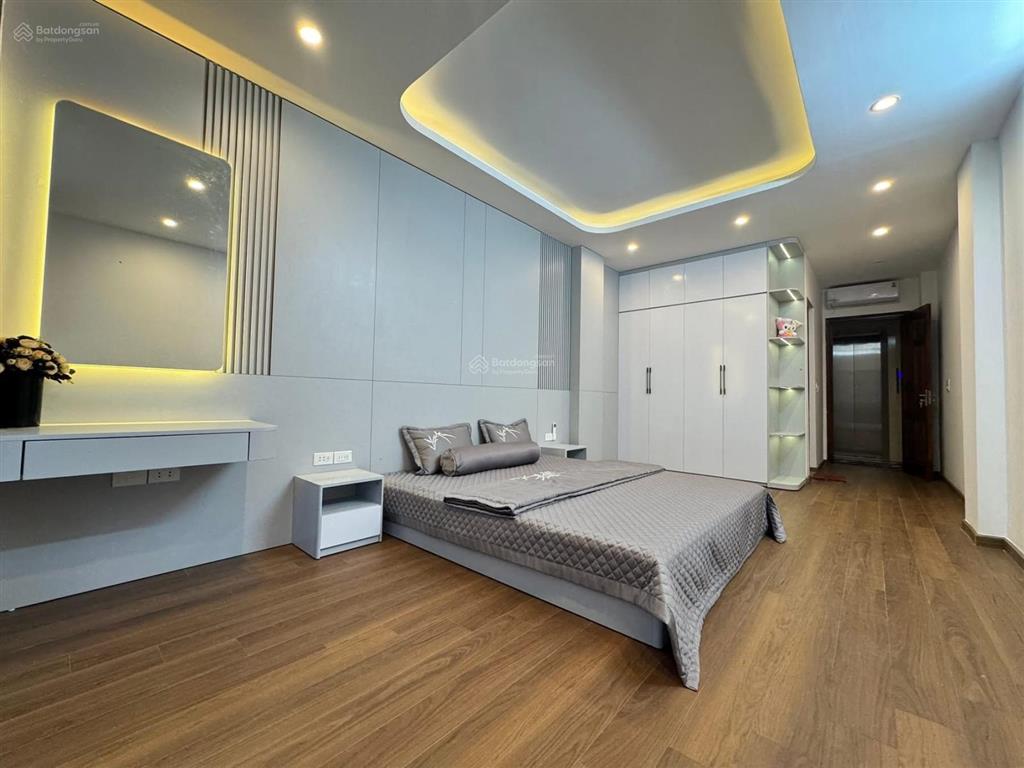 Siêu phẩm! phố yên lãng, thang máy, 2 thoáng, cách ô tô 20 m, gần phố, nhà đẹp 38m2* 6t
