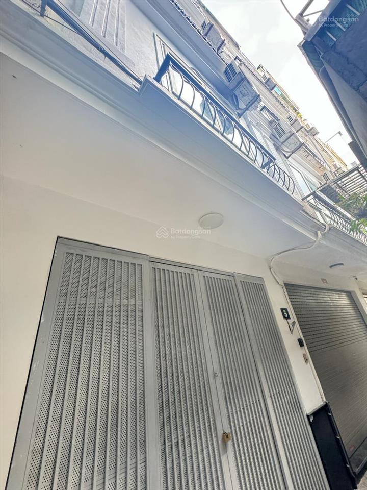 Căn góc mặt ngõ thông, phố tôn đức thắng 2 thoáng, cách ô tô hơn 30m, sổ đỏ cc, không quy hoạch