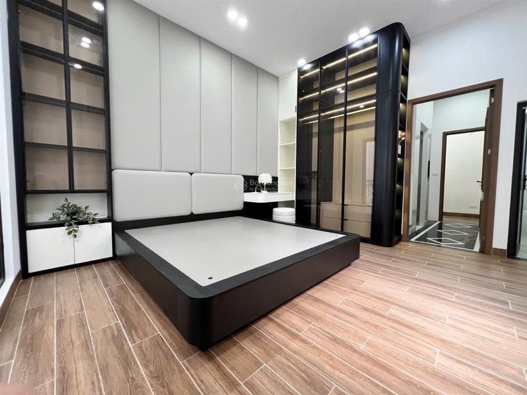 Lô góc thái hà, ngõ ô tô qua, kinh doanh sầm uất, nhà mới đẹp, full nội thất, không quy hoạch
