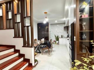 Lô góc thái hà, ngõ ô tô qua, kinh doanh sầm uất, nhà mới đẹp, full nội thất, không quy hoạch