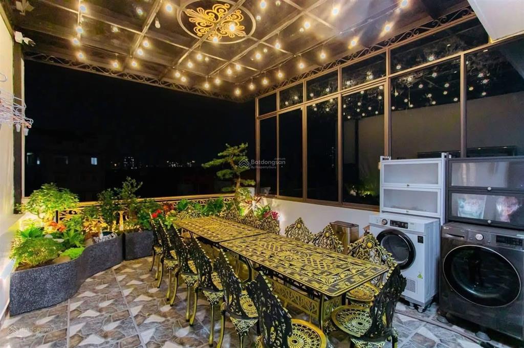 Nhà đẹp! phố hào nam, thang máy, mặt tiền rộng 2 thoáng, cách ô tô 20m, ko quy hoạch, 40m2 6t