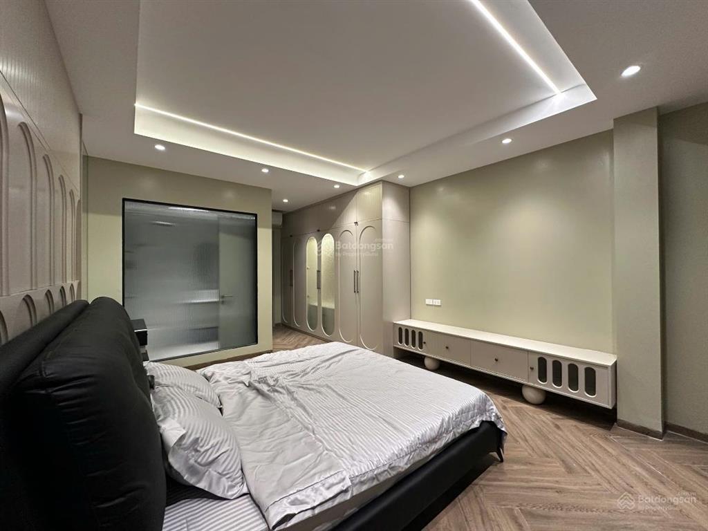 Cực phẩm 6t thang máy phố trung liệt  thái hà, trước nhà thoáng, full nội thất, sổ đỏ không qh