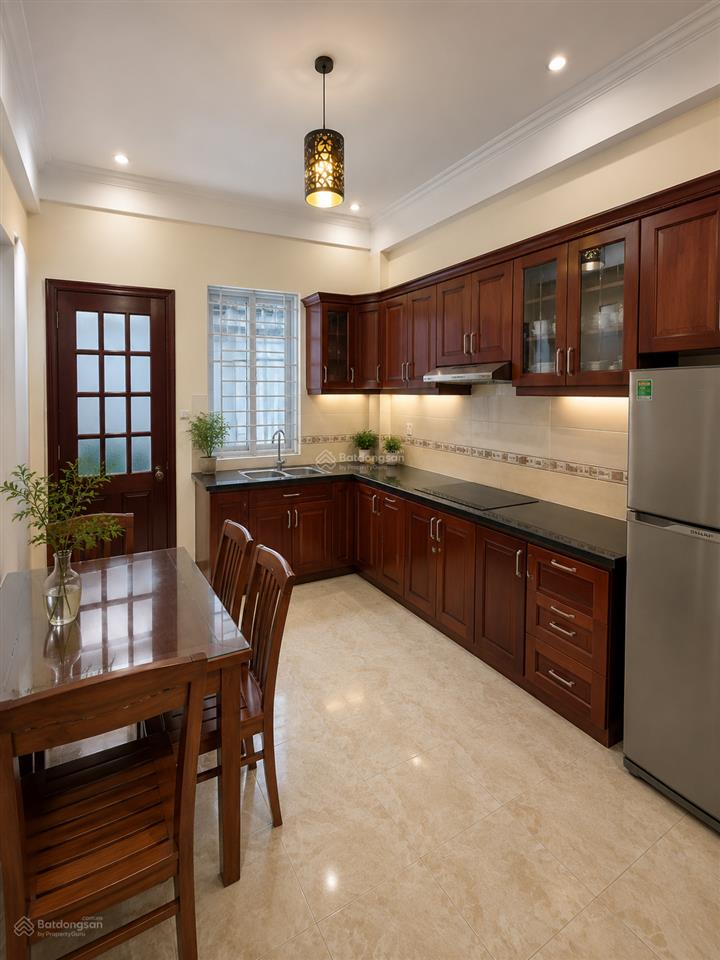 Chỉ 8 tỷ sở hữu nhà 42m2x5t phố đông tác, ô tô sát cửa, nội thất hiện đại, ở hoặc cho thuê đều tốt