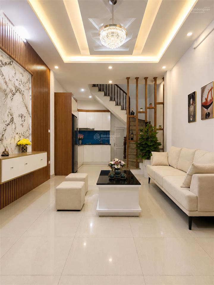 Chỉ 8 tỷ sở hữu nhà 42m2x5t phố đông tác, ô tô sát cửa, nội thất hiện đại, ở hoặc cho thuê đều tốt