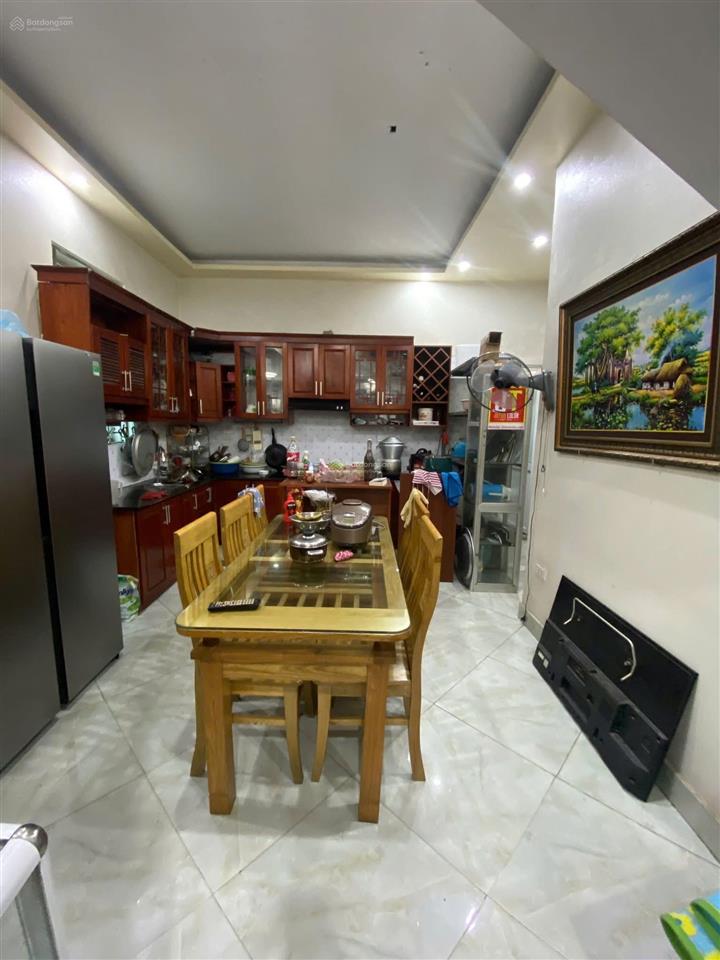 Cực phẩm láng hạ, nhỏ tiền siêu hiếm, ngõ thông kinh doanh, 4 phòng ngủ, sổ đỏ chính chủ, không qh
