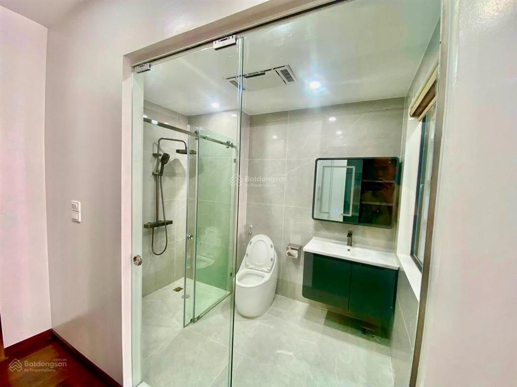 Rẻ bất ngờ! cát linh, thang máy, 2 thoáng, ngõ thông gần phố, cách ô tô 40m, dt 40 m2 * 6 tầng