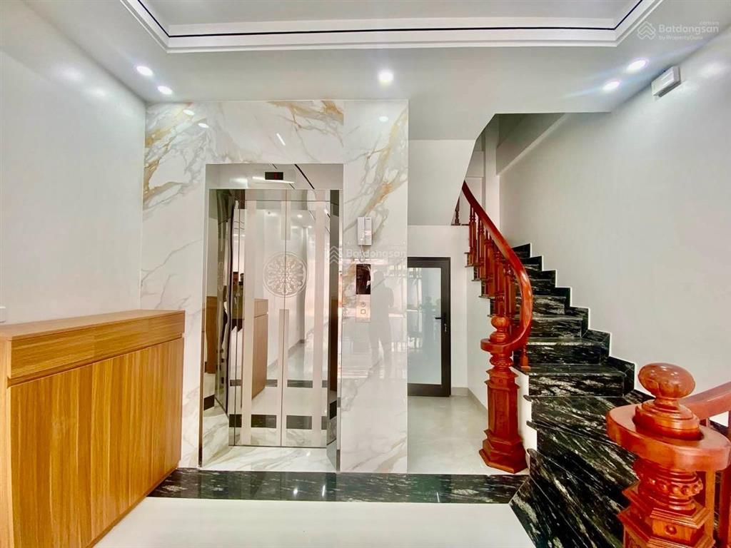 Rẻ bất ngờ! cát linh, thang máy, 2 thoáng, ngõ thông gần phố, cách ô tô 40m, dt 40 m2 * 6 tầng
