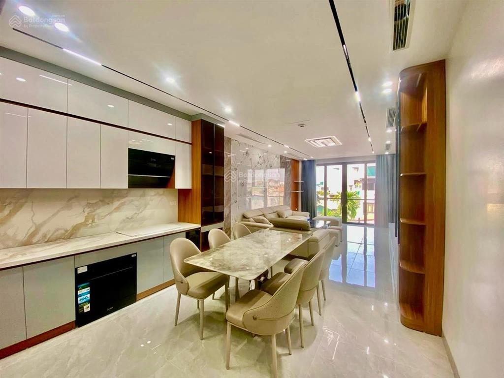Rẻ bất ngờ! cát linh, thang máy, 2 thoáng, ngõ thông gần phố, cách ô tô 40m, dt 40 m2 * 6 tầng