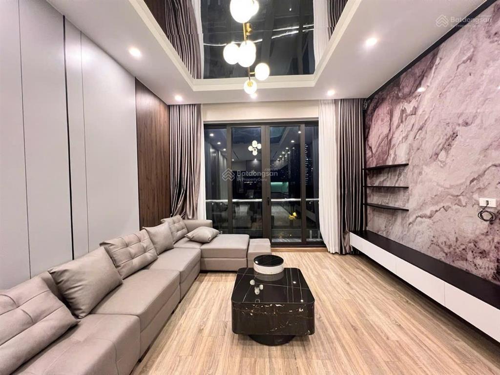 Hot! xã đàn, thang máy, ngõ nông, 10m ra phố, gần hồ ba mẫu, cv thống nhất, sân xe riêng, 38m2, 6t