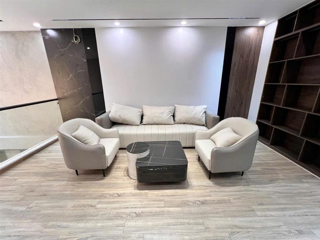 Hot! xã đàn, thang máy, ngõ nông, 10m ra phố, gần hồ ba mẫu, cv thống nhất, sân xe riêng, 38m2, 6t