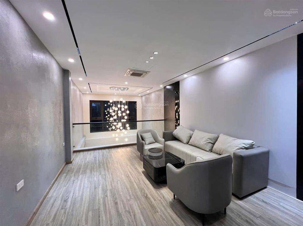 Hot! xã đàn, thang máy, ngõ nông, 10m ra phố, gần hồ ba mẫu, cv thống nhất, sân xe riêng, 38m2, 6t