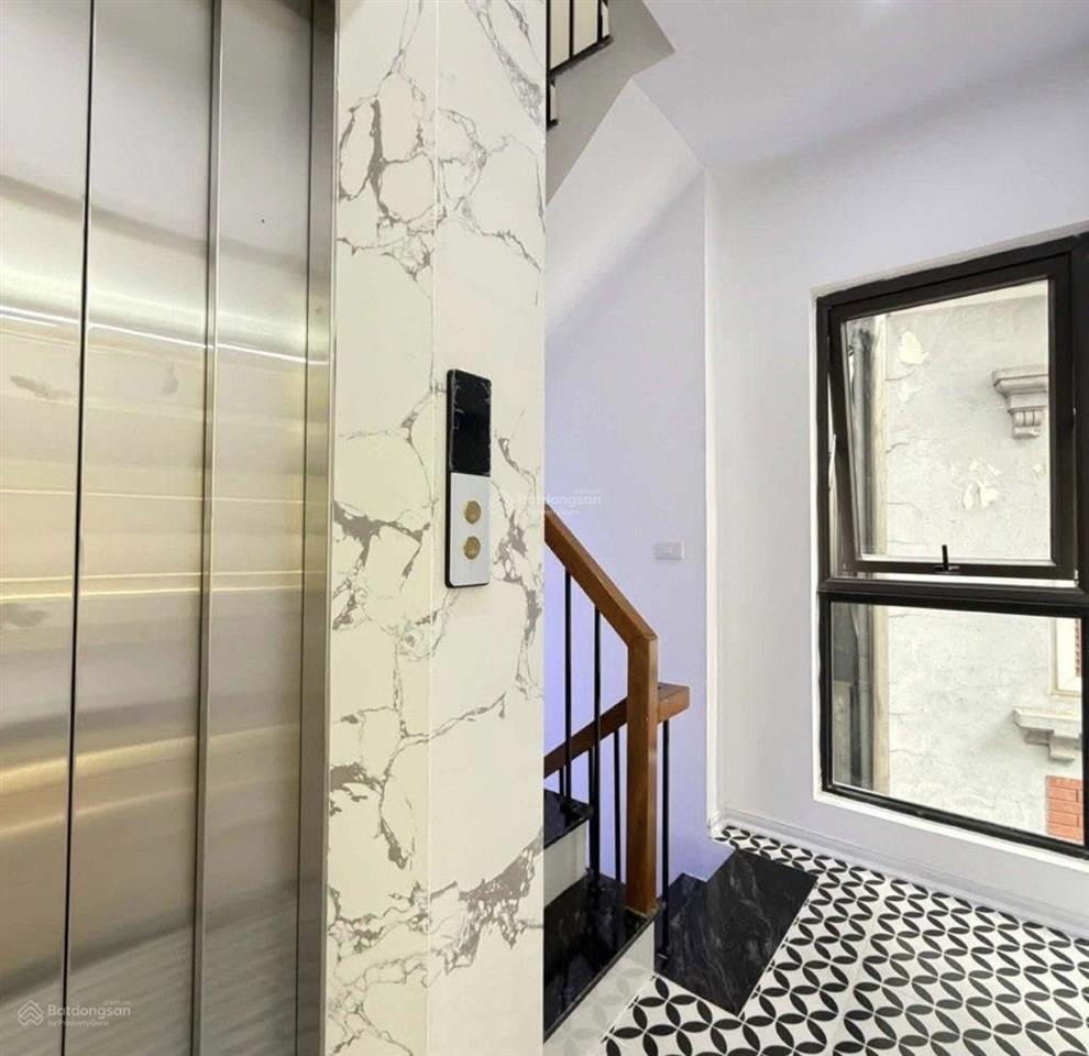 Bán gấp! phố trần hữu tước, 15m ra phố, thang máy, ô tô đỗ, ngõ 3 gác thông, 2 thoáng, 42m2 6t