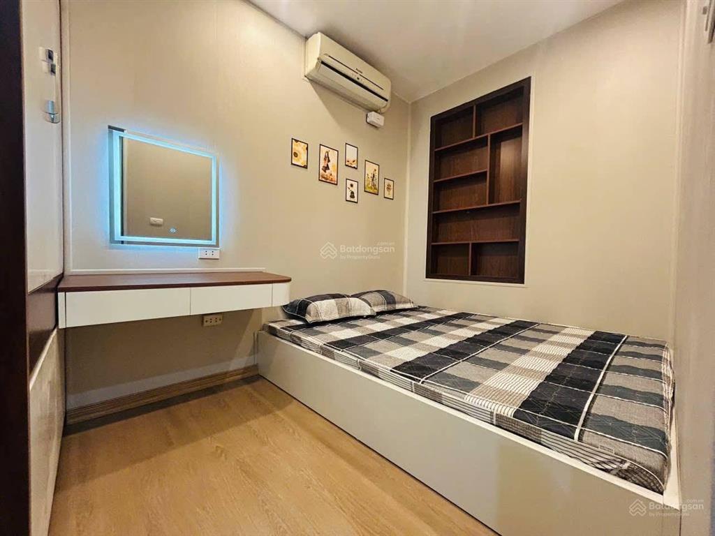 Giảm giá 2 tỷ! nhà la thành  đống đa, 60m ô tô đỗ, 2 thoáng, dân xây, rõ ràng không quy hoạch.