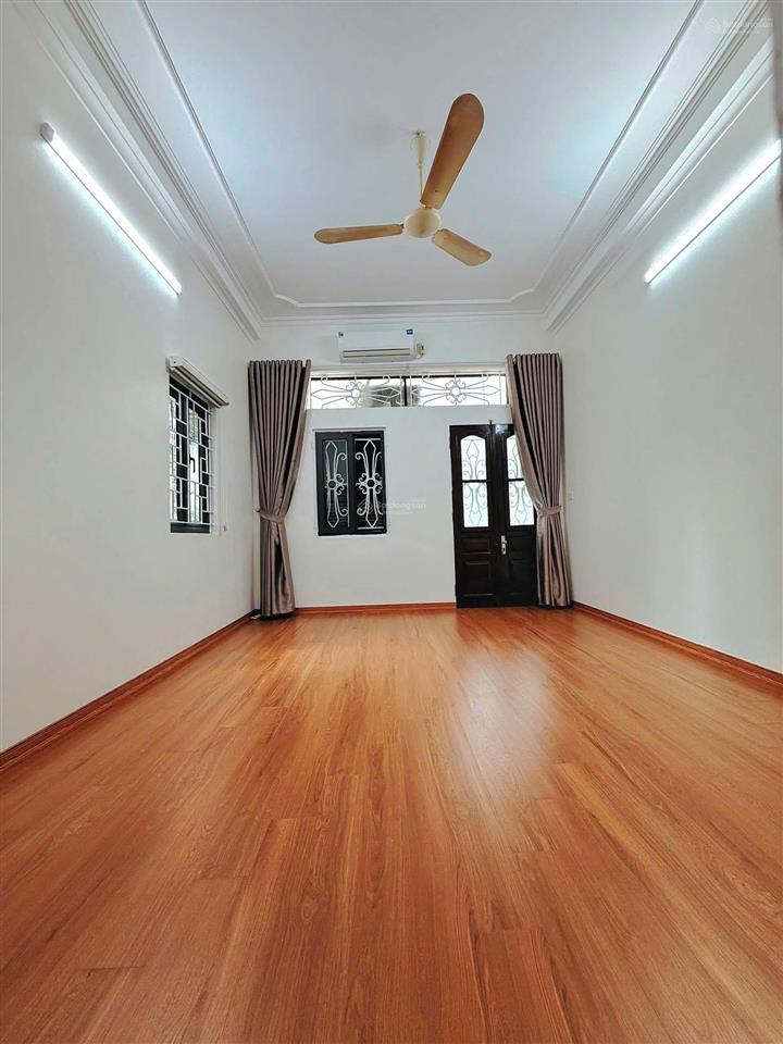 Bán nhà trung phụng, ngõ thông, 2 thoáng, ban công, sổ đẹp, xây mới, full nội thất, giao dịch ngay.