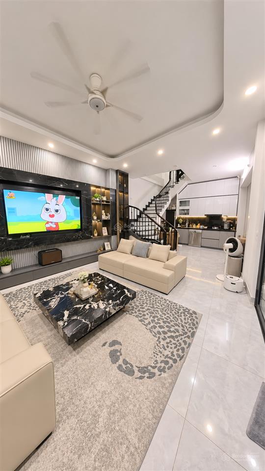 Cực phẩm trường chinh, 2 thoáng, nhà hiện đại, full nội thất, sổ đỏ chính chủ, giảm sâu cho khách.