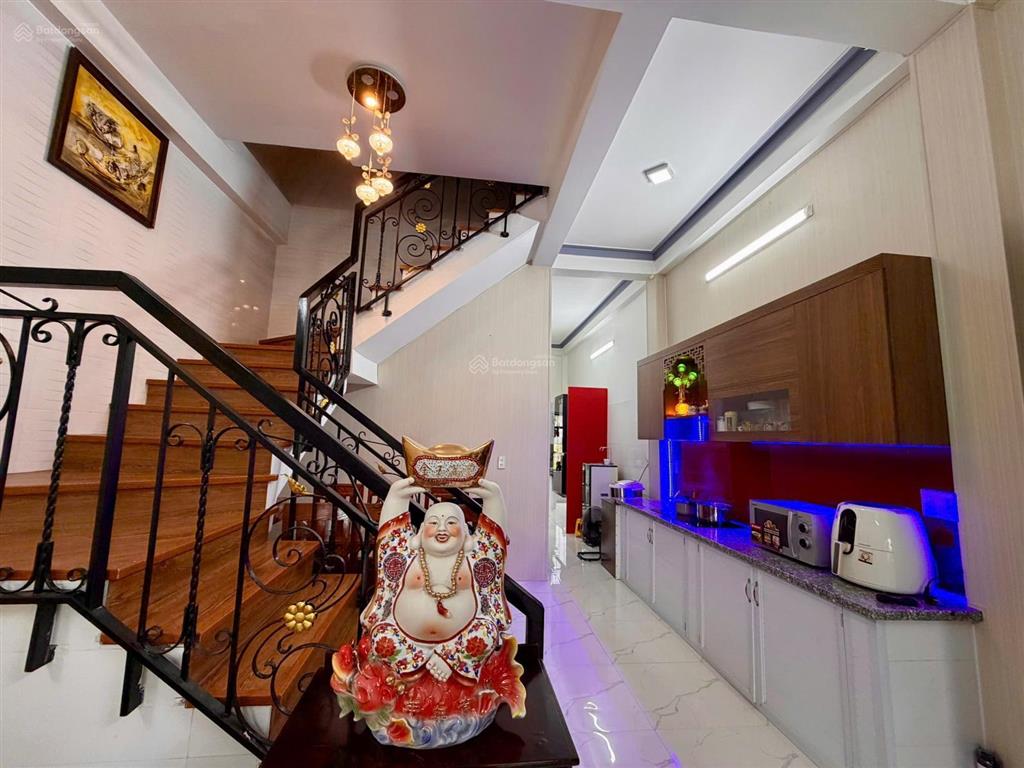 Chính chủ bán nhà khu vực nguyễn văn linh 81 m 2 tầng, oto đổ trong nhà, nhà mới đẹp,nt xịn ,ở ngay