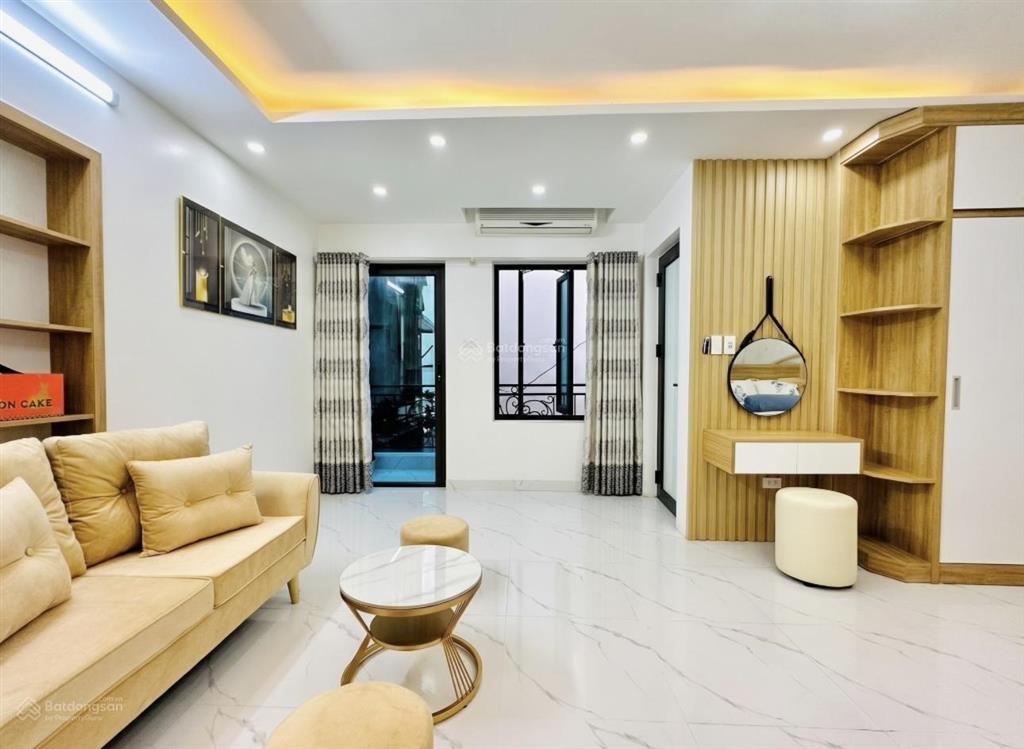 Siêu hiếm! phố phương mai, nhà dân xây chắc chắn, 35m ra phố, gần ô tô, 2 thoáng ở thích 42m2*5t