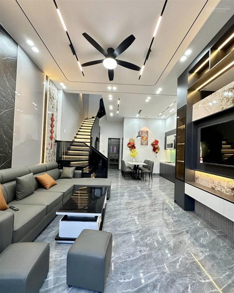Giá sốc ! phố tôn đức thắng, ngõ thông, 2 thoáng, gần phố,20m ra oto tránh,nhà mới đẹp 40 m2* 5 t