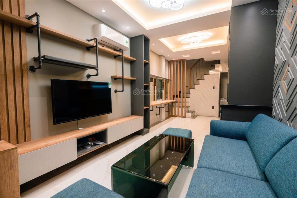 Hẻm xe hơi, hẻm thông, dài 12m, nhà đẹp 3 tầng, vào ở ngay, huỳnh tịnh của quận 3  9.5 tỷ (tl)