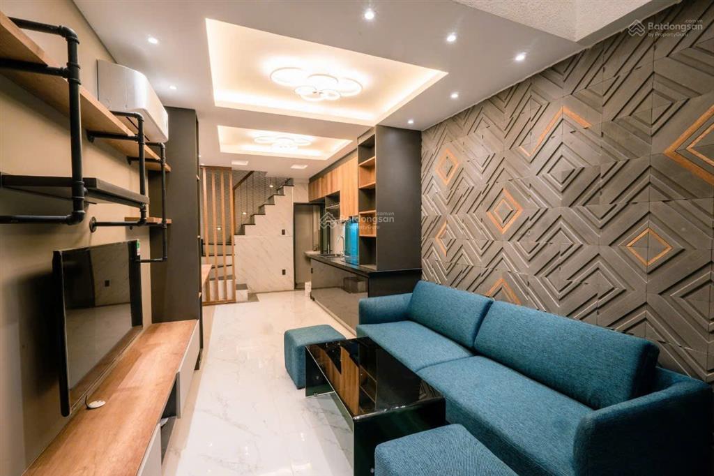 Hẻm xe hơi, hẻm thông, dài 12m, nhà đẹp 3 tầng, vào ở ngay, huỳnh tịnh của quận 3  9.5 tỷ (tl)