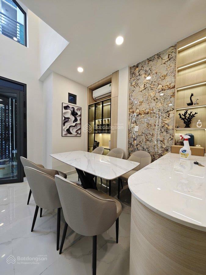 Hẻm xe hơi, ngang 4m, nhà đẹp 3 tầng, hẻm thông, vào ở ngay, nguyễn đình chiểu quận 3  8.4 tỷ (tl)
