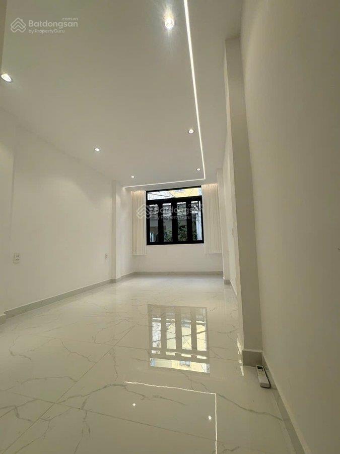 Hẻm xe hơi thông, nhà đẹp 3 tầng có sân thượng, vào ở ngay, nguyễn đình chiểu quận 3  9.6 tỷ (tl)