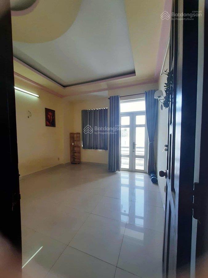 Hẻm ô tô, dt 4x14m, khuôn đất đẹp, hẻm thông, nhà kiên cố, tây sơn tân phú  7.43 tỷ (tl)