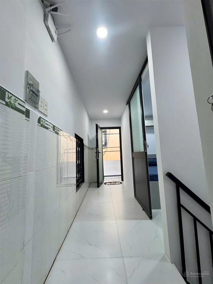 Bán nhà hẻm thông hòa bình quận 11 gần đầm sen sổ vuông hoàn công, chỉ 4.85 tỷ