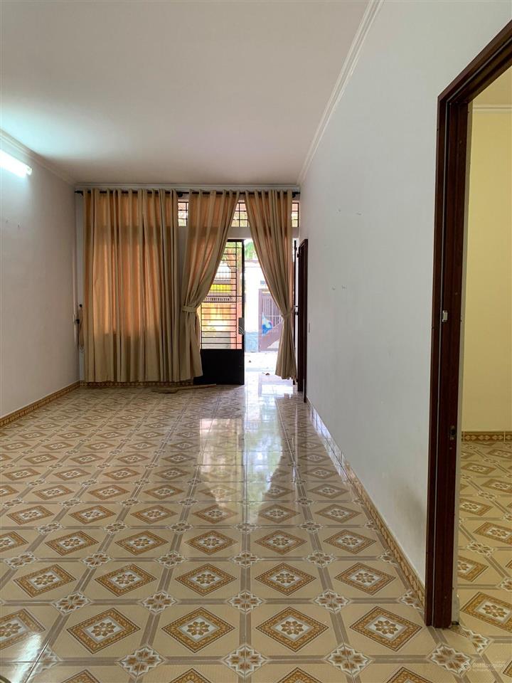 Quận 10  mặt tiền hồng lĩnh, p.vườn lài (p.15). 5.2m x 21m 770m2. 1 hầm, trệt, lửng, 4 tầng.