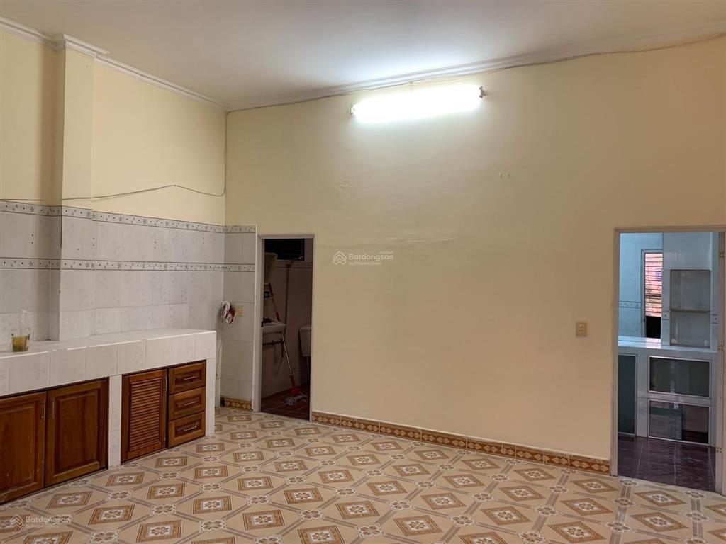 Quận 10  mặt tiền hồng lĩnh, p.vườn lài (p.15). 5.2m x 21m 770m2. 1 hầm, trệt, lửng, 4 tầng.