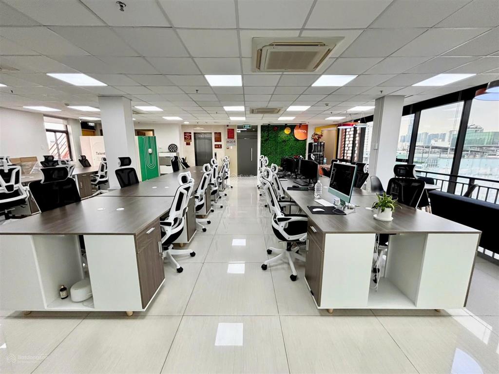 Phú nhuận  nhà hxt nguyễn văn trỗi (p.12). 7m x 26m 185m². 1 hầm, trệt, 4 tầng