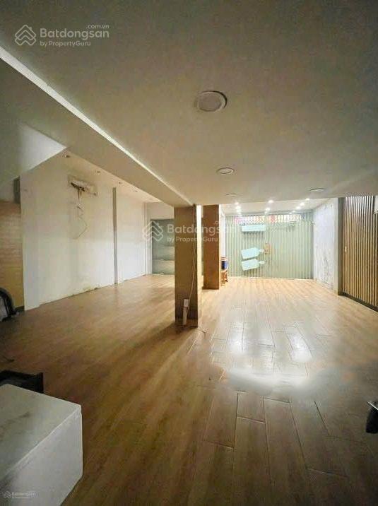 Quận 10  mặt tiền lê hồng phong, p. vườn lài (p.10). 7m x 12.5m 350m2. trệt, 3 tầng 100tr/th