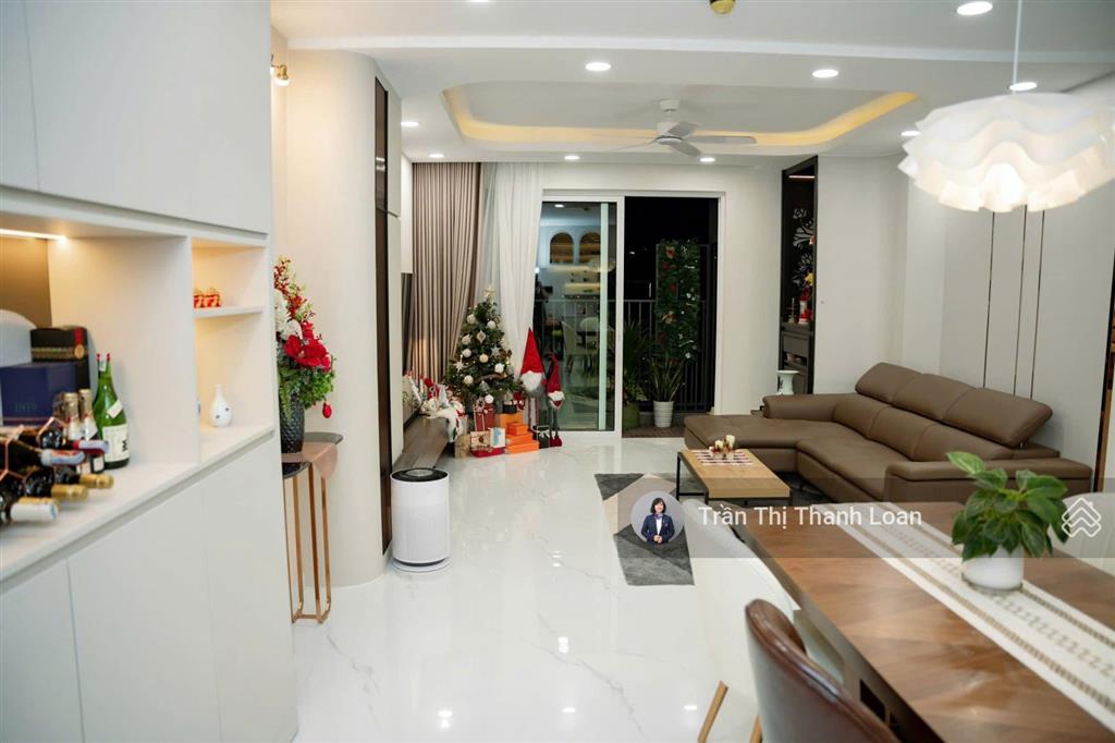 Chủ gửi bán căn hộ 3 phòng ngủ, view sông đông nam, nhà đẹp chung cư vista verde