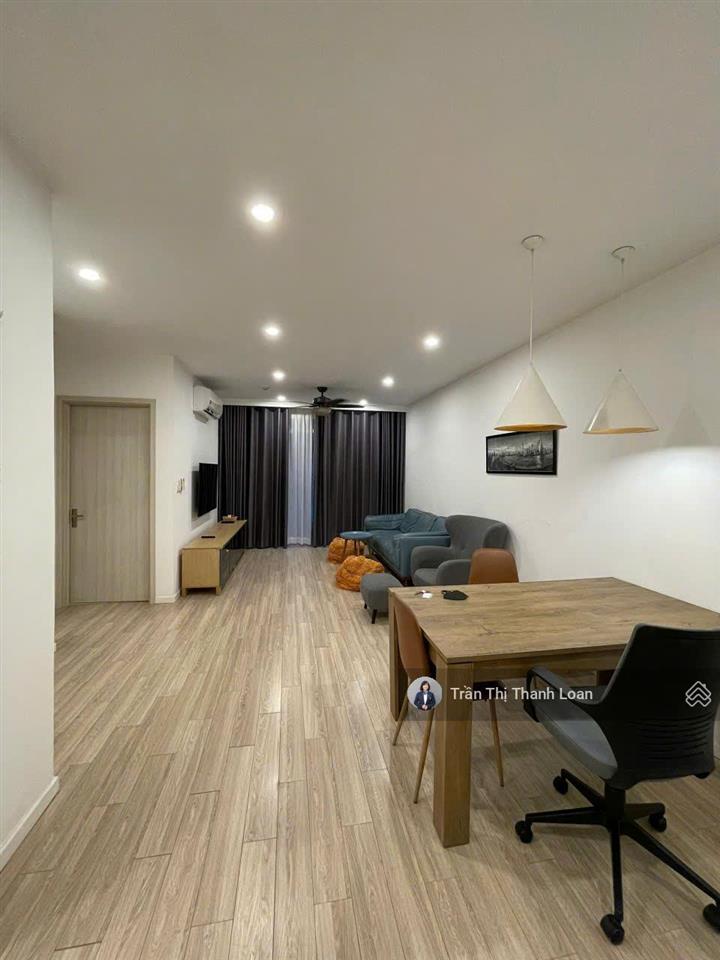 Bán căn hộ 2pn 2wc tầng cao, view thoáng, giá tốt chung cư vista verde