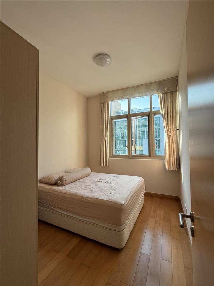 Bán căn hộ 3pn 3wc view hồ bơi nội khu chung cư the vista của capitaland, giá tốt