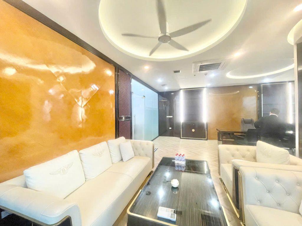VĂN PHÒNG 170M FULL NỘI THẤT - NGOẠI GIAO ĐOÀN