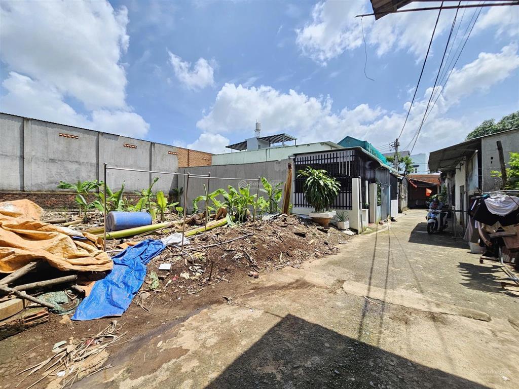 2,69tỷ tl, bán đất hiếm ngang 9,24m, 138,3m2 sau lưng chợ tân bình 100m, p. tân bình, tp. dĩ an