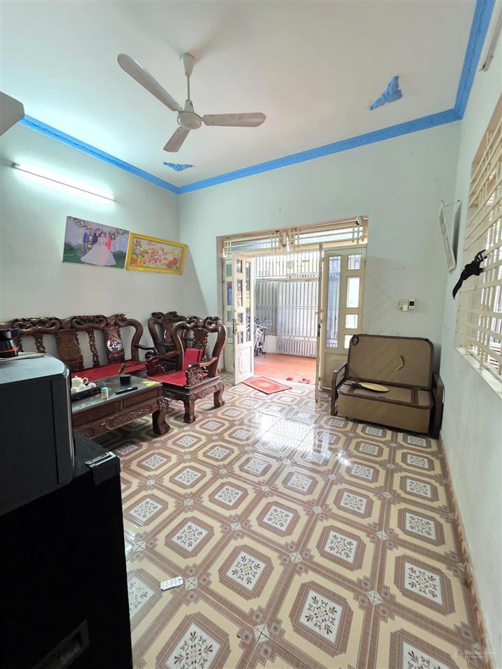 4 tỷ tl  bán nhà 2 mặt tiền  92m2  gần bigc go 500m, hẻm hai bà trưng, p. đông hòa, tp. dĩ an